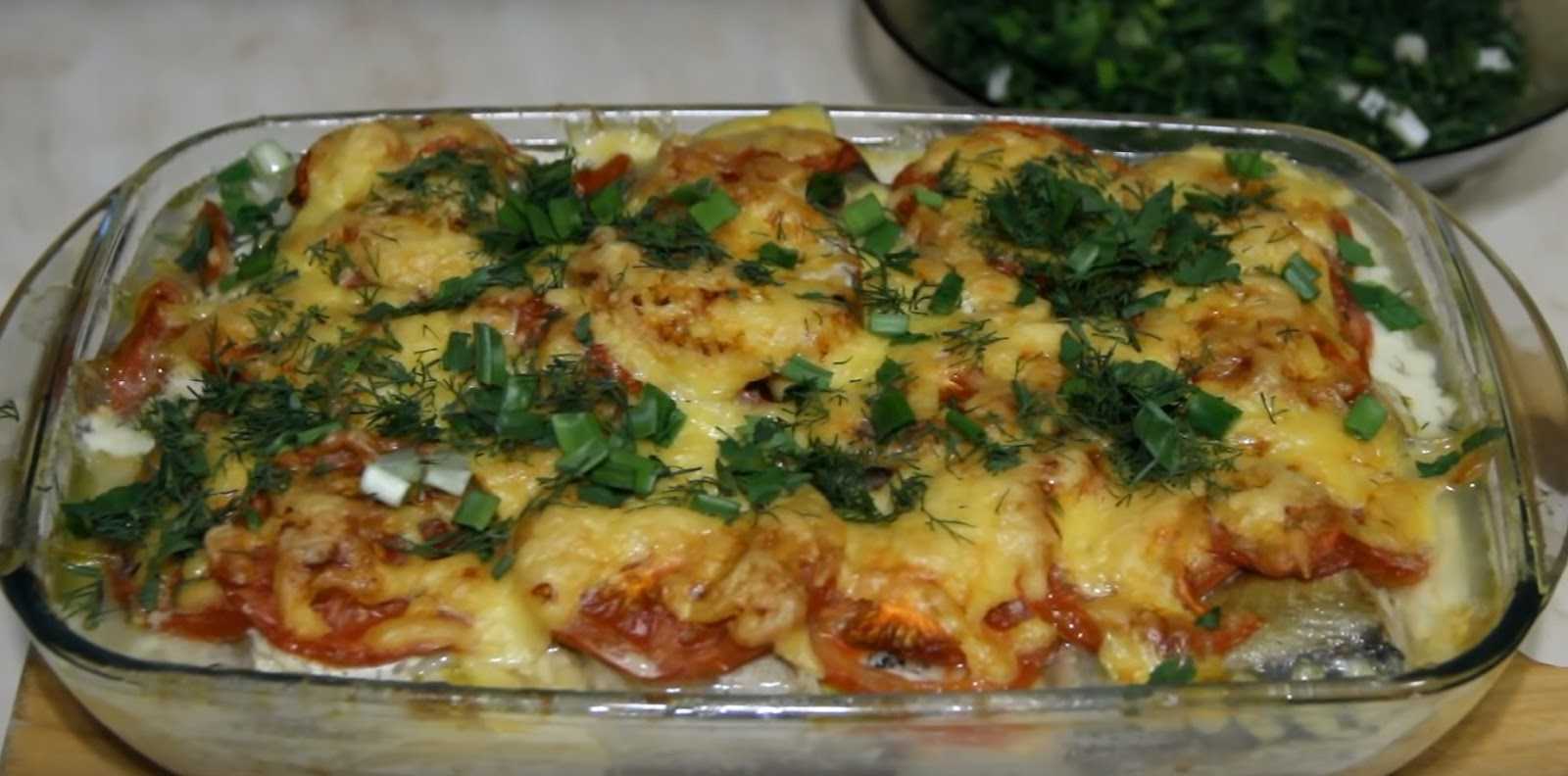Минтай в духовке - 6 самых вкусных рецептов