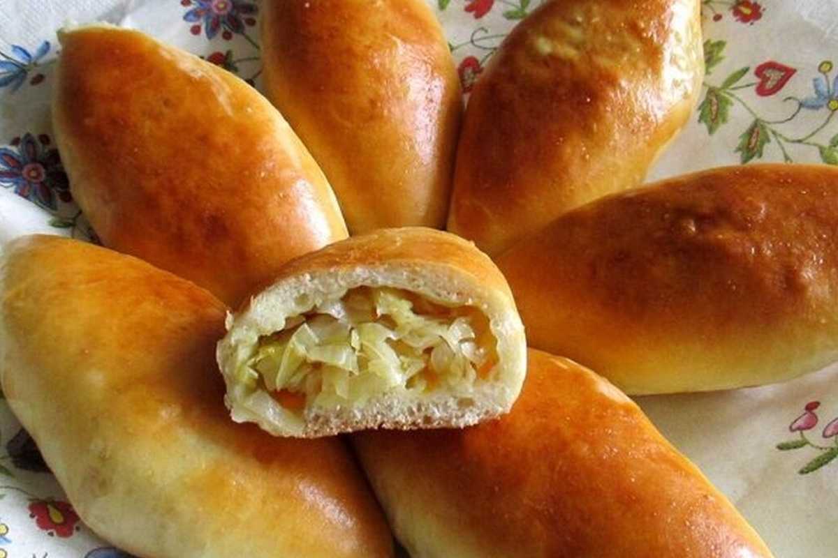 Дрожжевое тесто для пирожков — 8 простых и вкусных рецептов