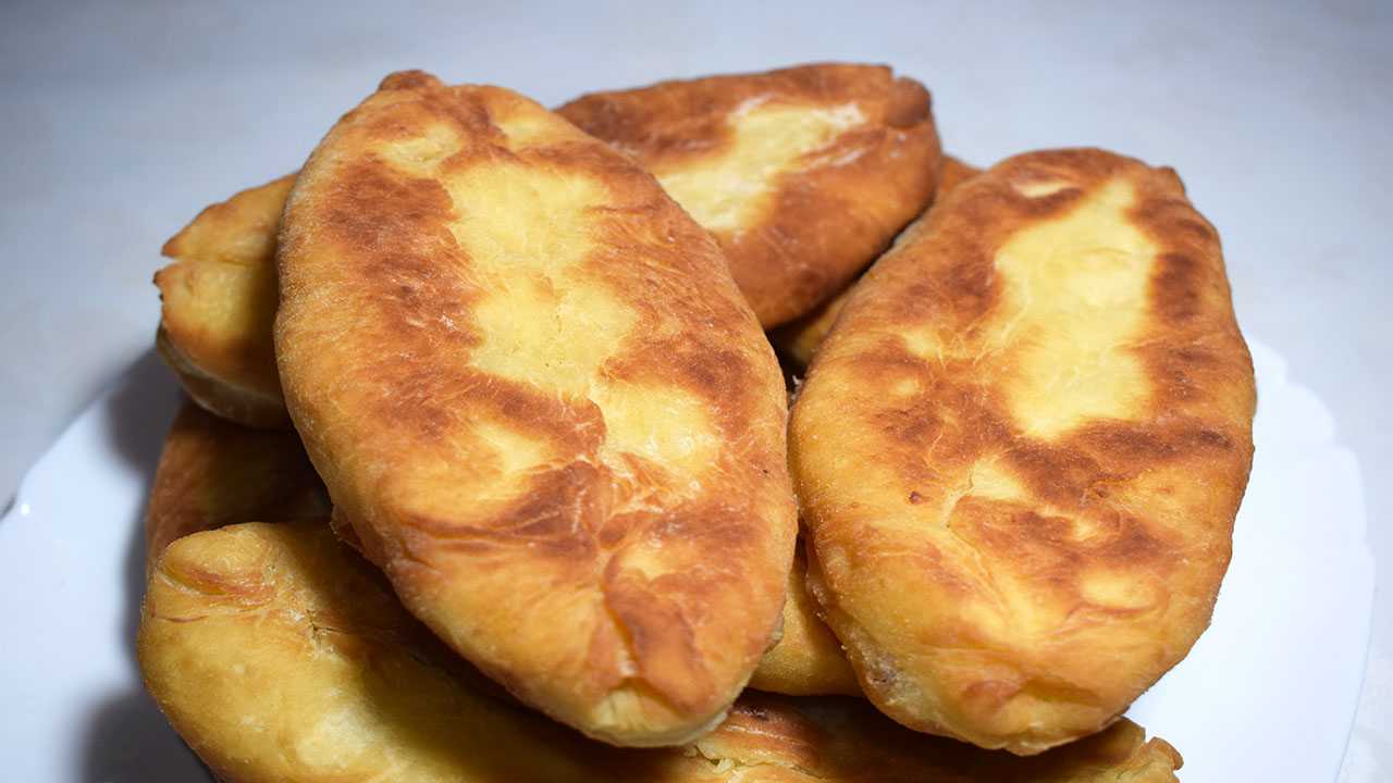 Дрожжевое тесто на молоке, как пух. 5 вкусных и простых рецептов на пироги