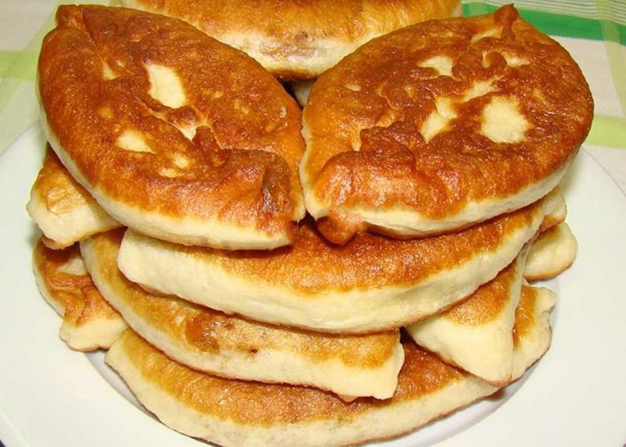 Дрожжевое тесто для пирожков с сухими дрожжами на молоке с рецептом и фото