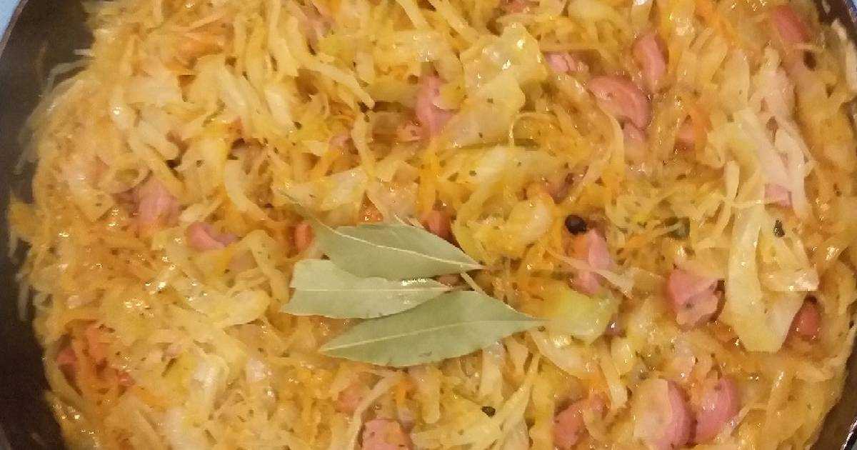 Капустная солянка с сосиской