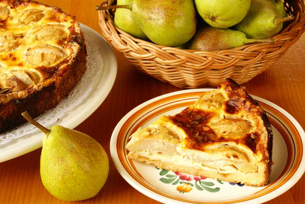 Шарлотка с яблоками в духовке: 5 простых пошаговых рецептов