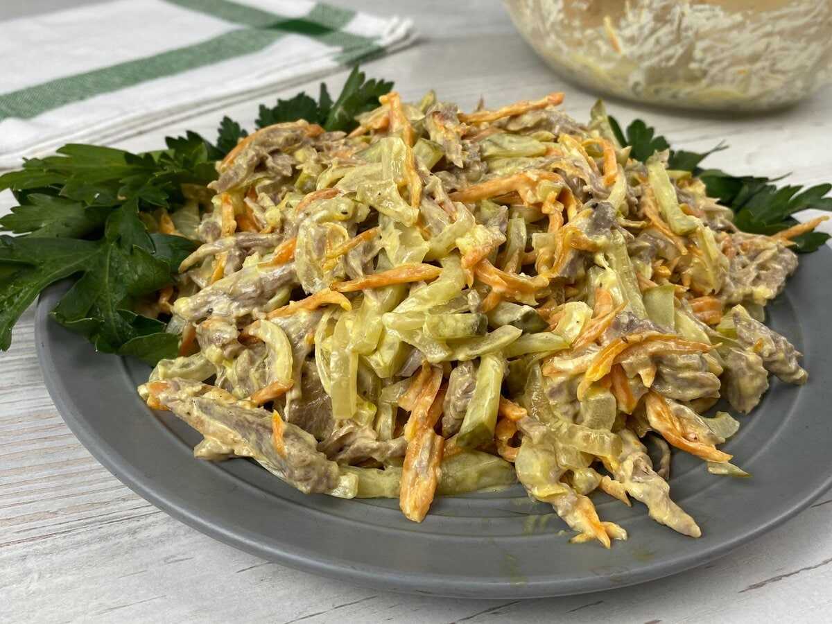 Салат «обжорка» с курицей – 7 рецептов приготовления