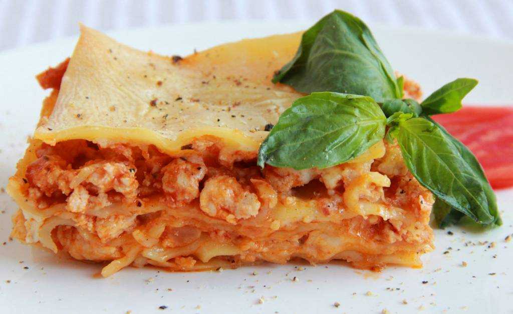 Лазанья с фаршем и грибами – рецепт в духовке