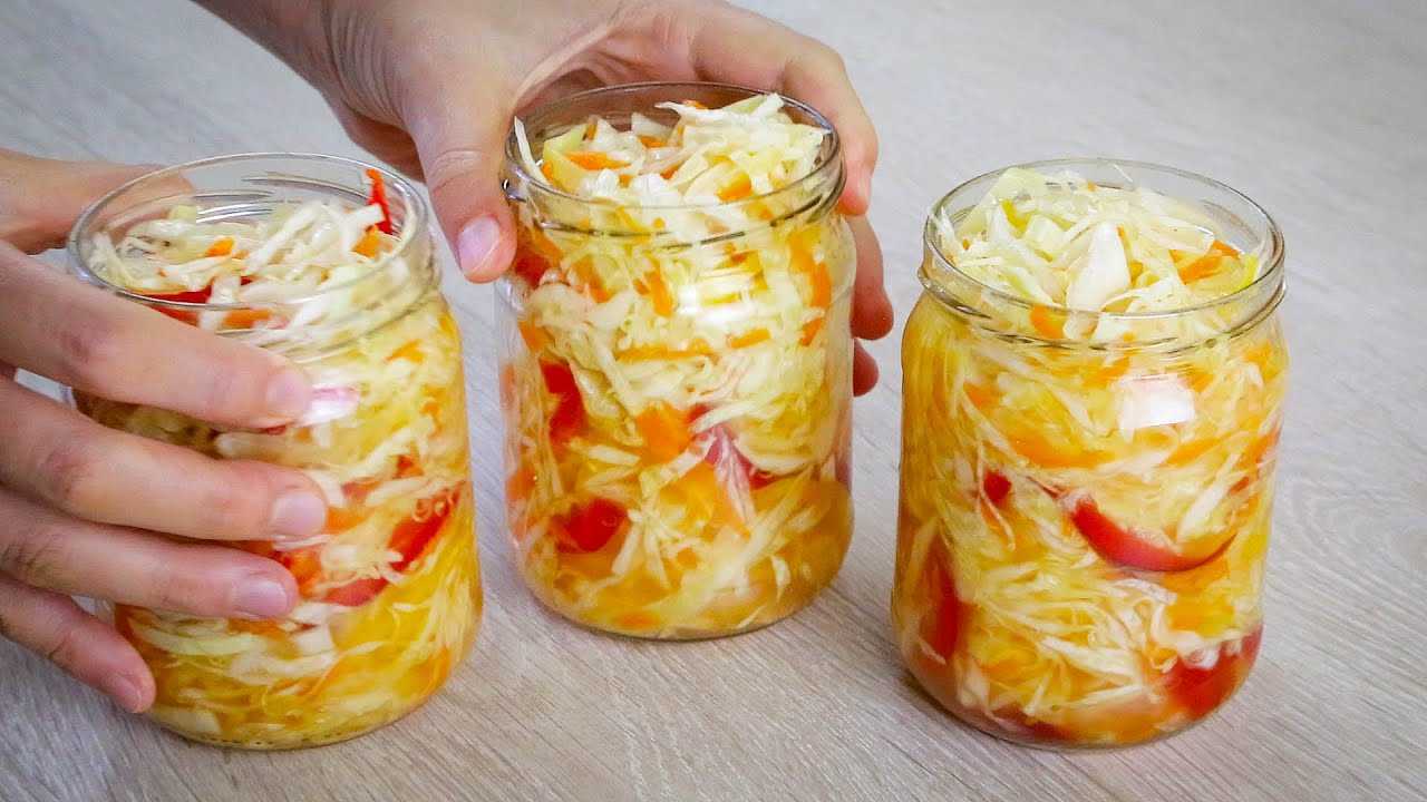 Маринованная капуста на зиму в банках: 10 лучших рецептов очень вкусной капусты