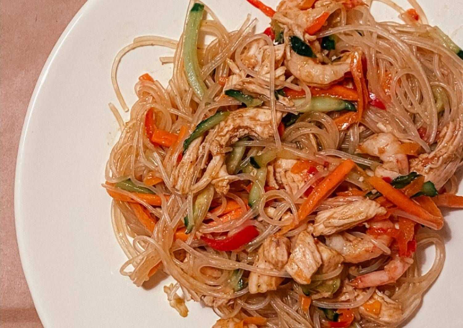 Фунчоза с курицей и овощами пошаговый рецепт