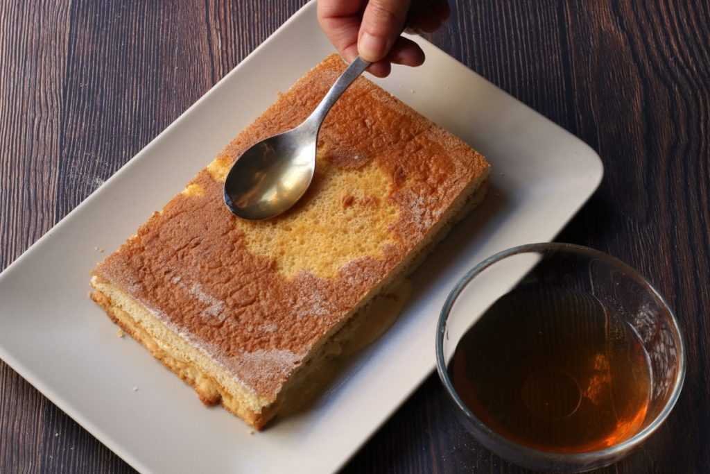 Крем для бисквитного торта — 12 очень вкусных и простых рецептов