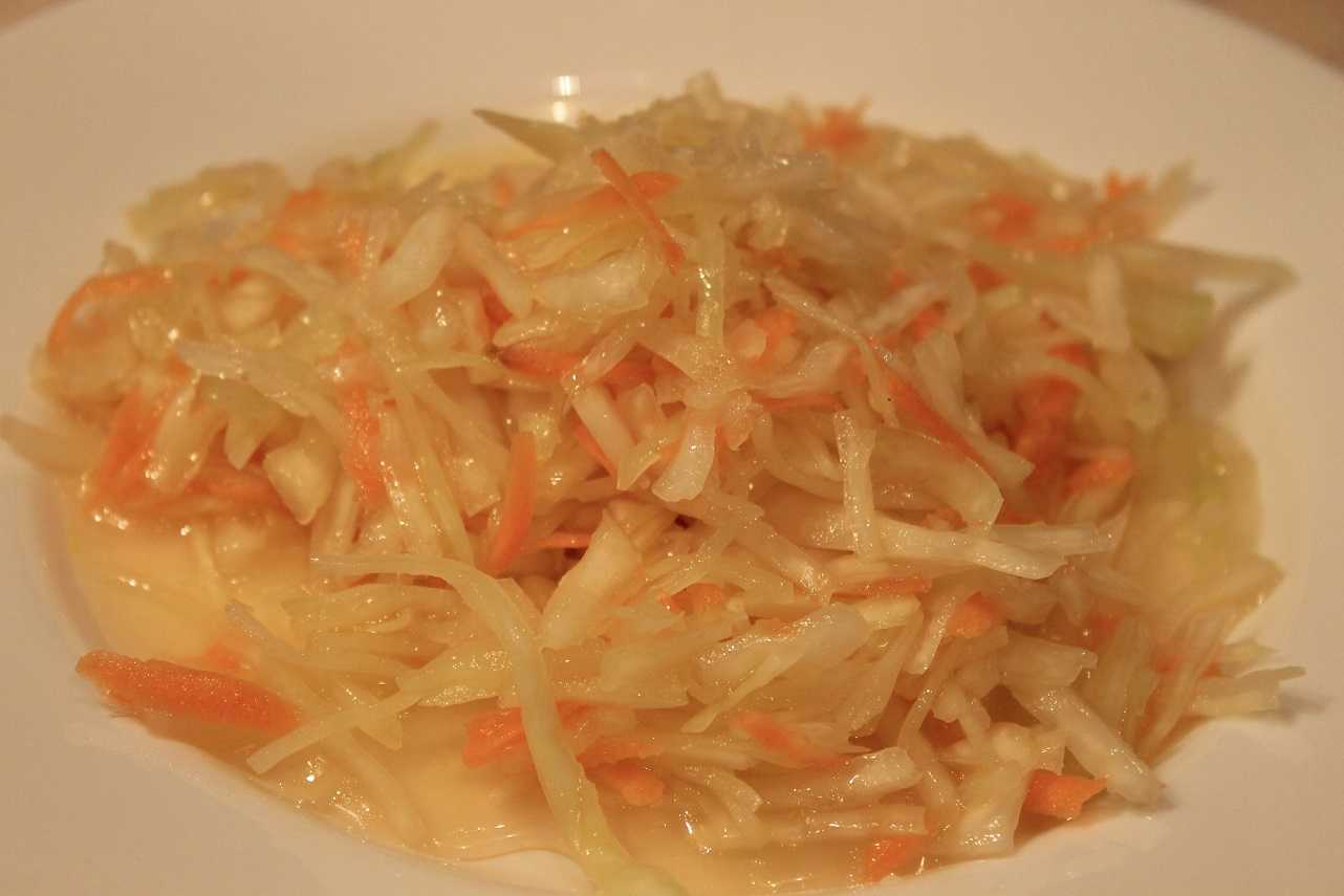 Салат из капусты: 8 очень простых и вкусных проверенных рецептов