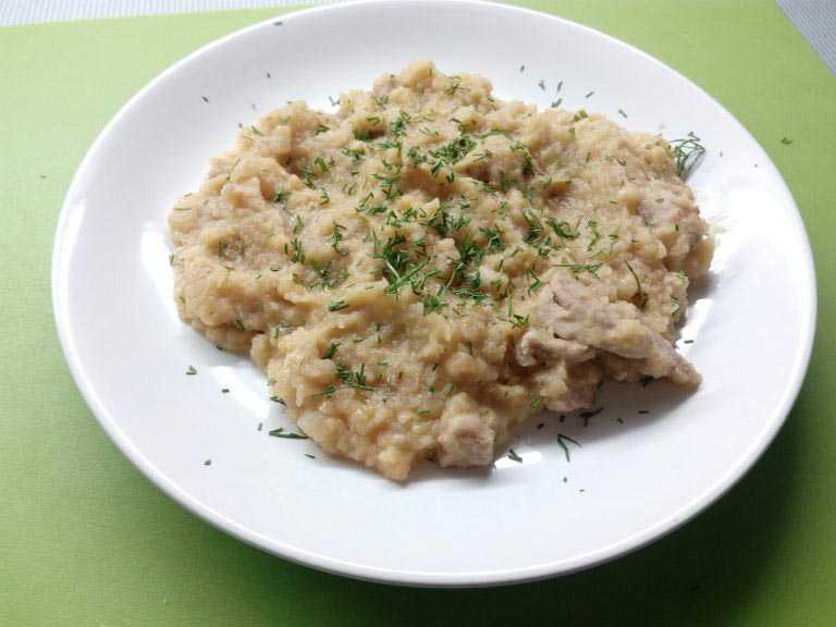 Гороховое пюре с курицей.горох с куриной грудкой