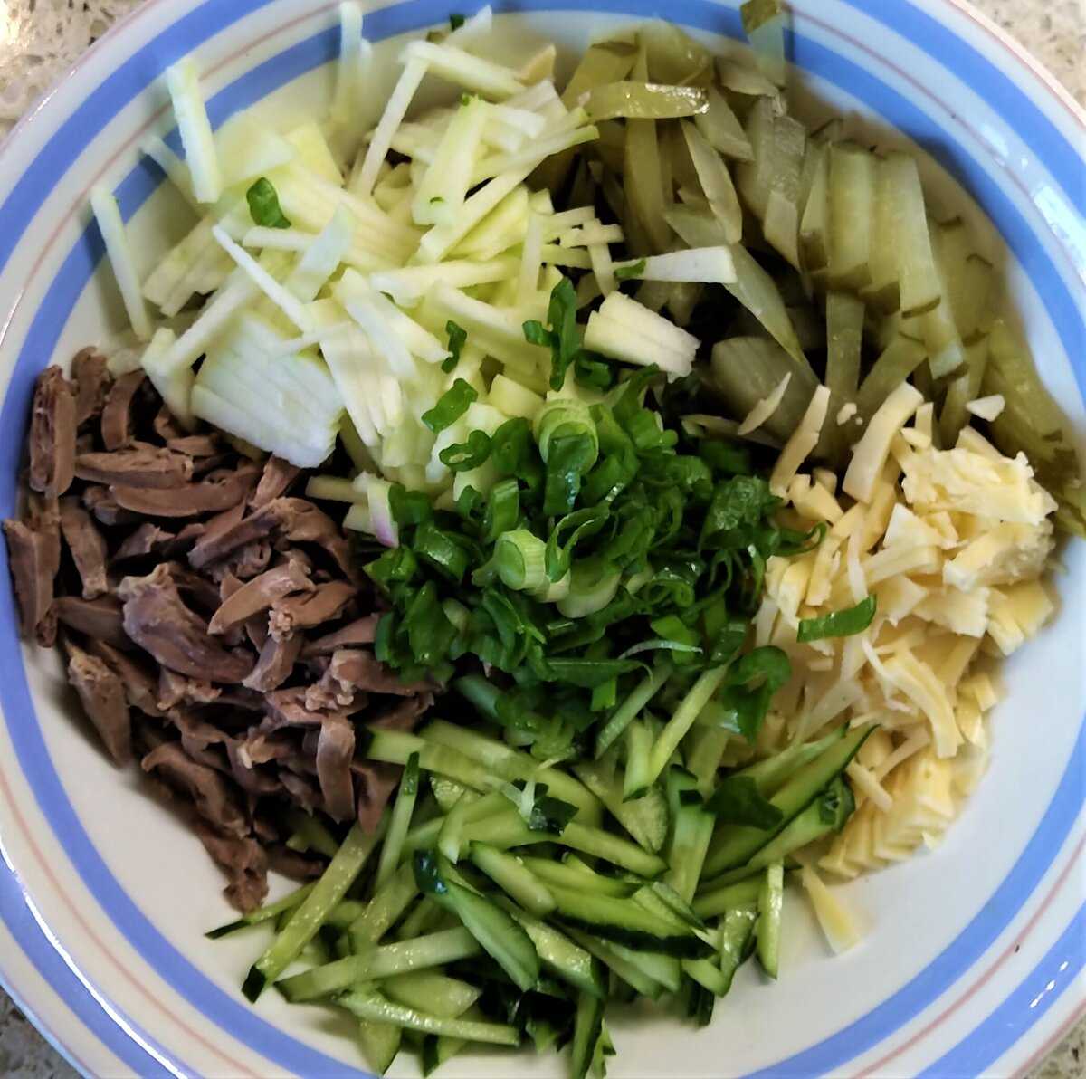 Салат с куриными сердечками - 7 рецептов приготовления пошагово - 1000.menu