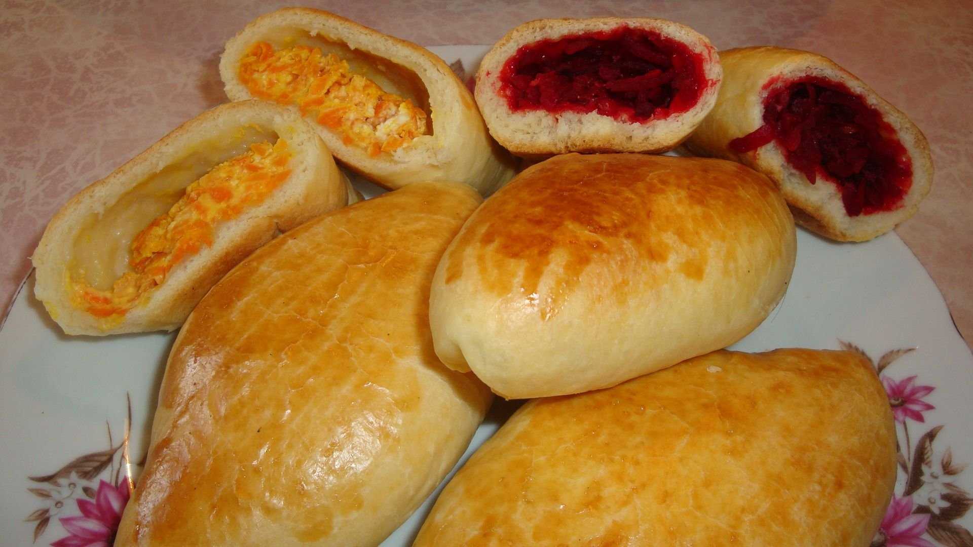 Пирожки с начинкой из апельсина и моркови