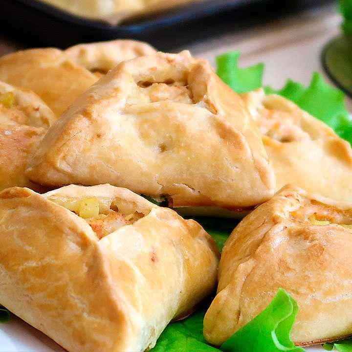 Маленькие мини курники треугольники с курицей и картошкой классический рецепт с пошаговыми фото и видео в домашних условиях