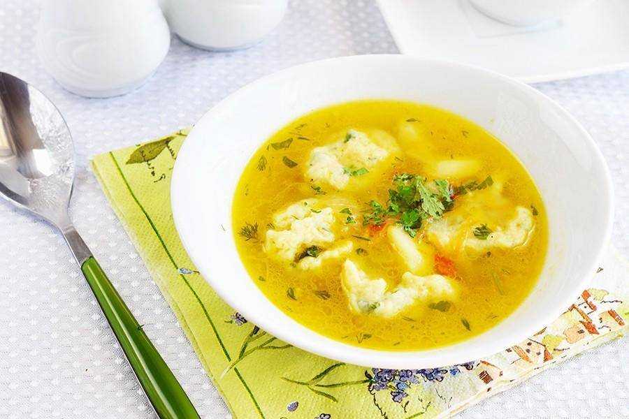 Куриный суп с клецками – блюдо из детства! авторские рецепты приготовления куриных супов с клецками из манки или муки - автор екатерина данилова - журнал женское мнение