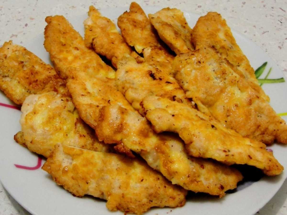 Куриные отбивные в кляре на сковороде - 10 пошаговых фото в рецепте
