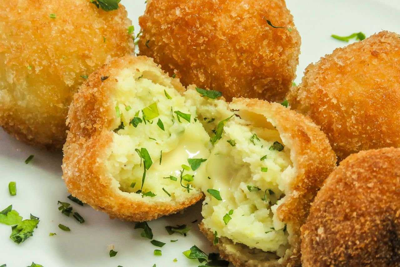 Картофельные шарики из пюре (крокеты). вкусно! рецепт с фото.