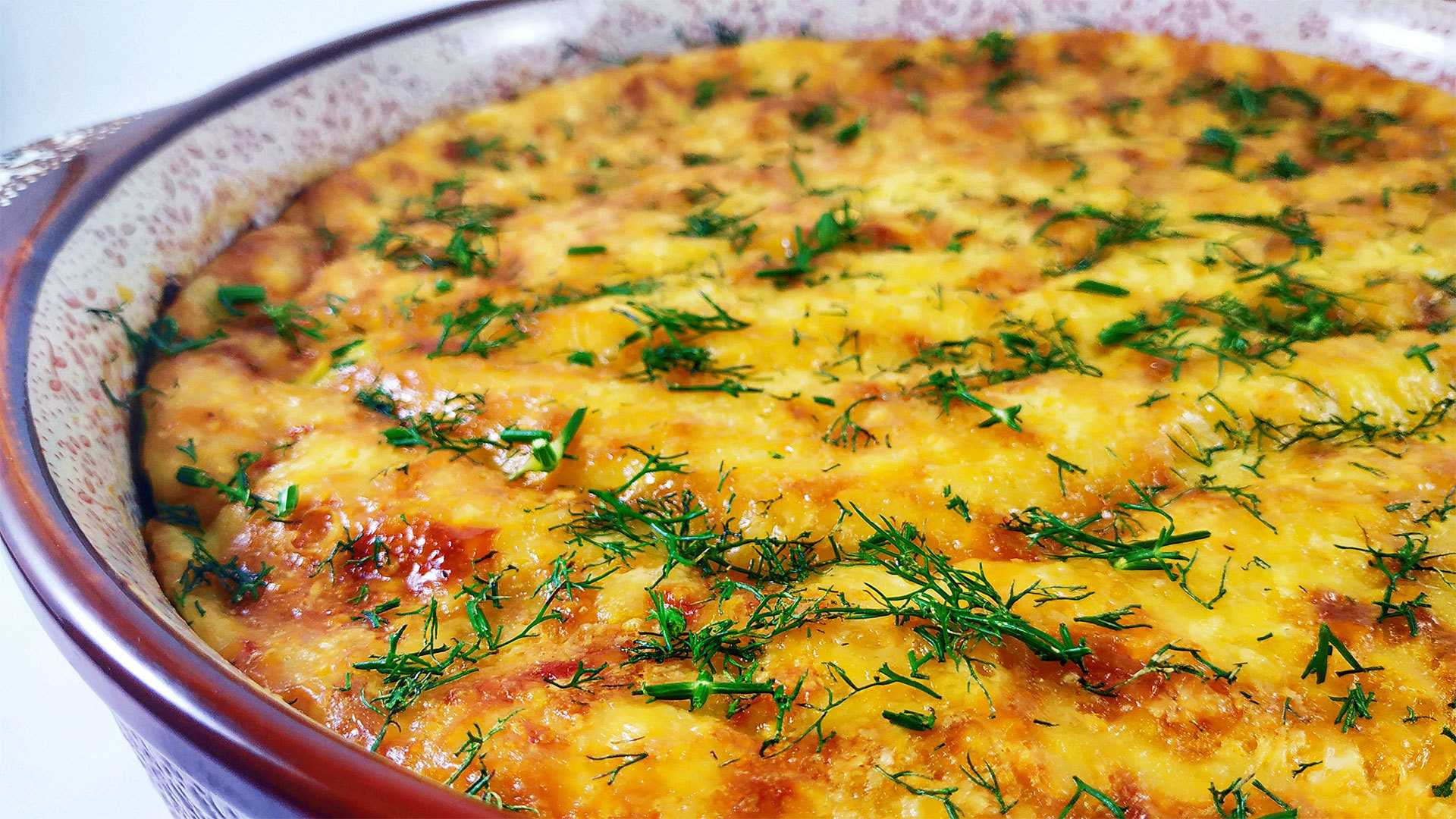 Тушеная картошка с мясом в кастрюле