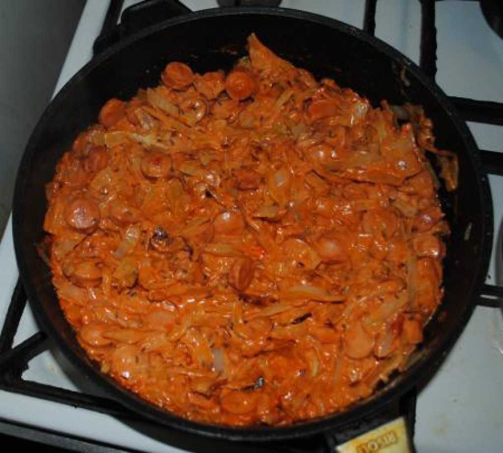 Тушеная капуста на сковороде, 10 очень вкусных рецептов