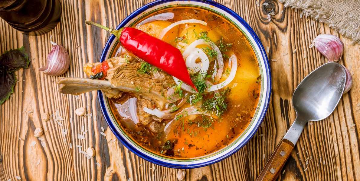 Рецепты салатов, первых блюд, закусок, вторых блюд, гарниров, закаток, выпечек, десертов и напитков | wowcook.net 
шурпа из баранины, классический пошаговый рецепт с фото | wowcook.net