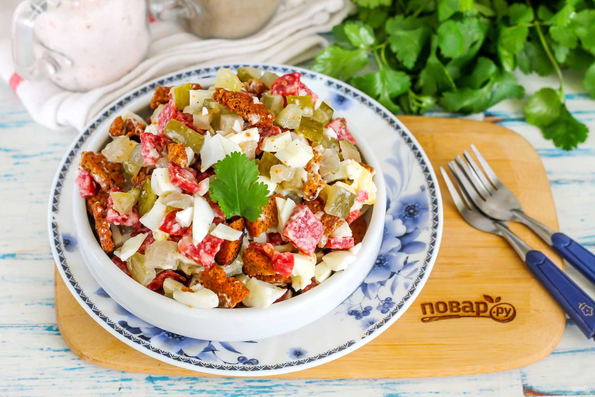 Оливье с колбасой: 7 очень вкусных салатов по классическим рецептам