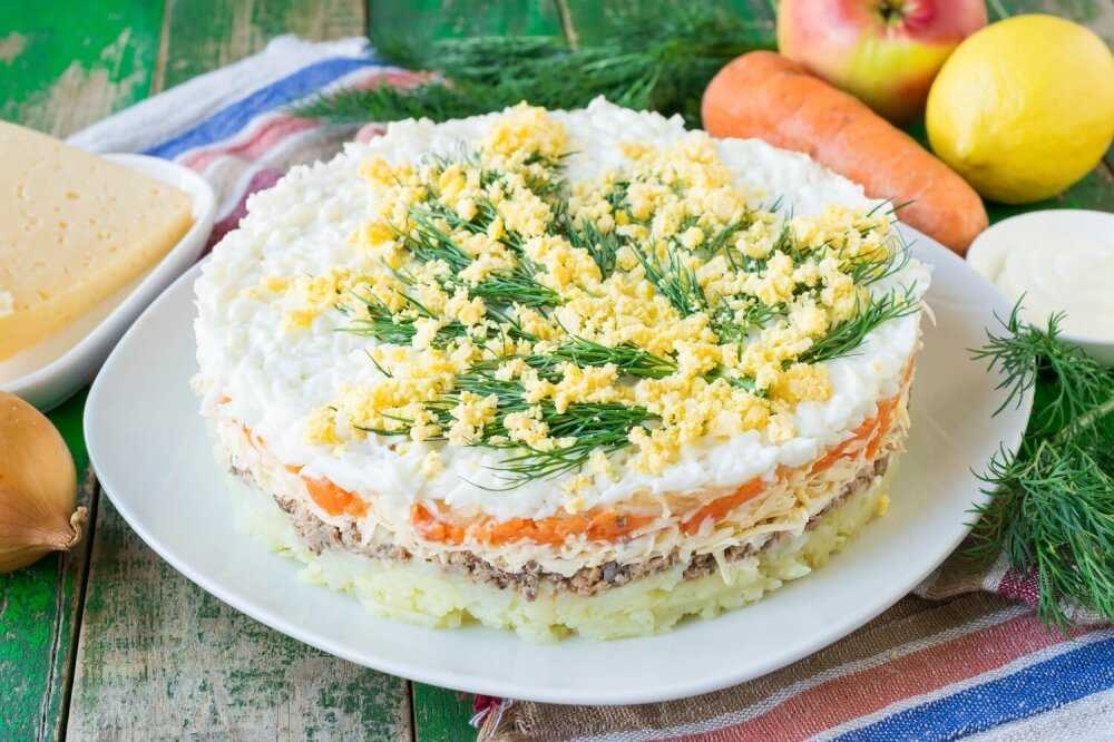 Салат мимоза с рыбными консервами — классические рецепты