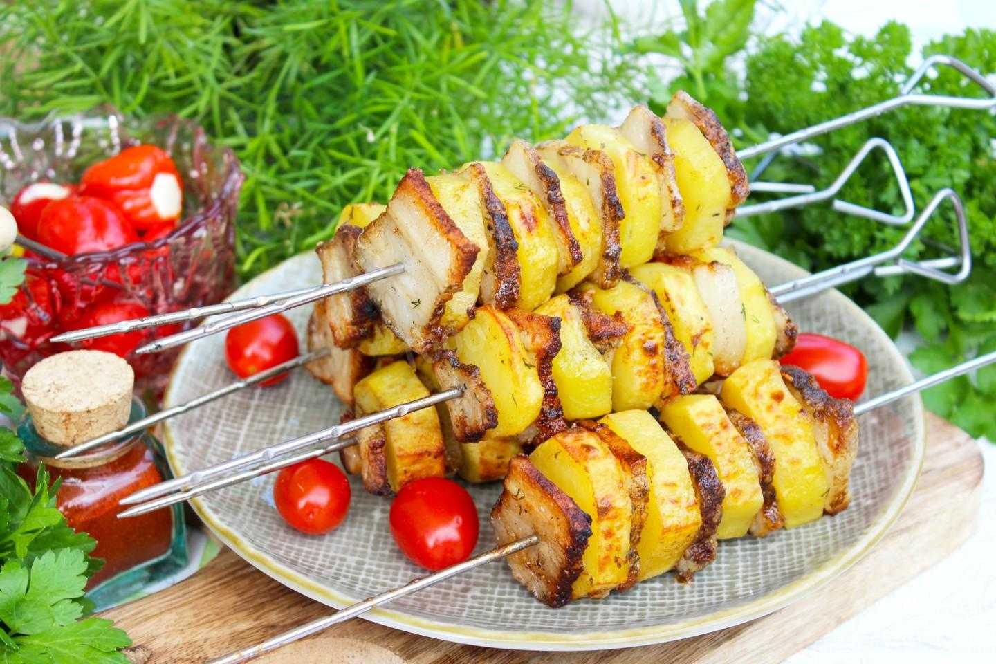 10 рецептов самой вкусной картошки на мангале