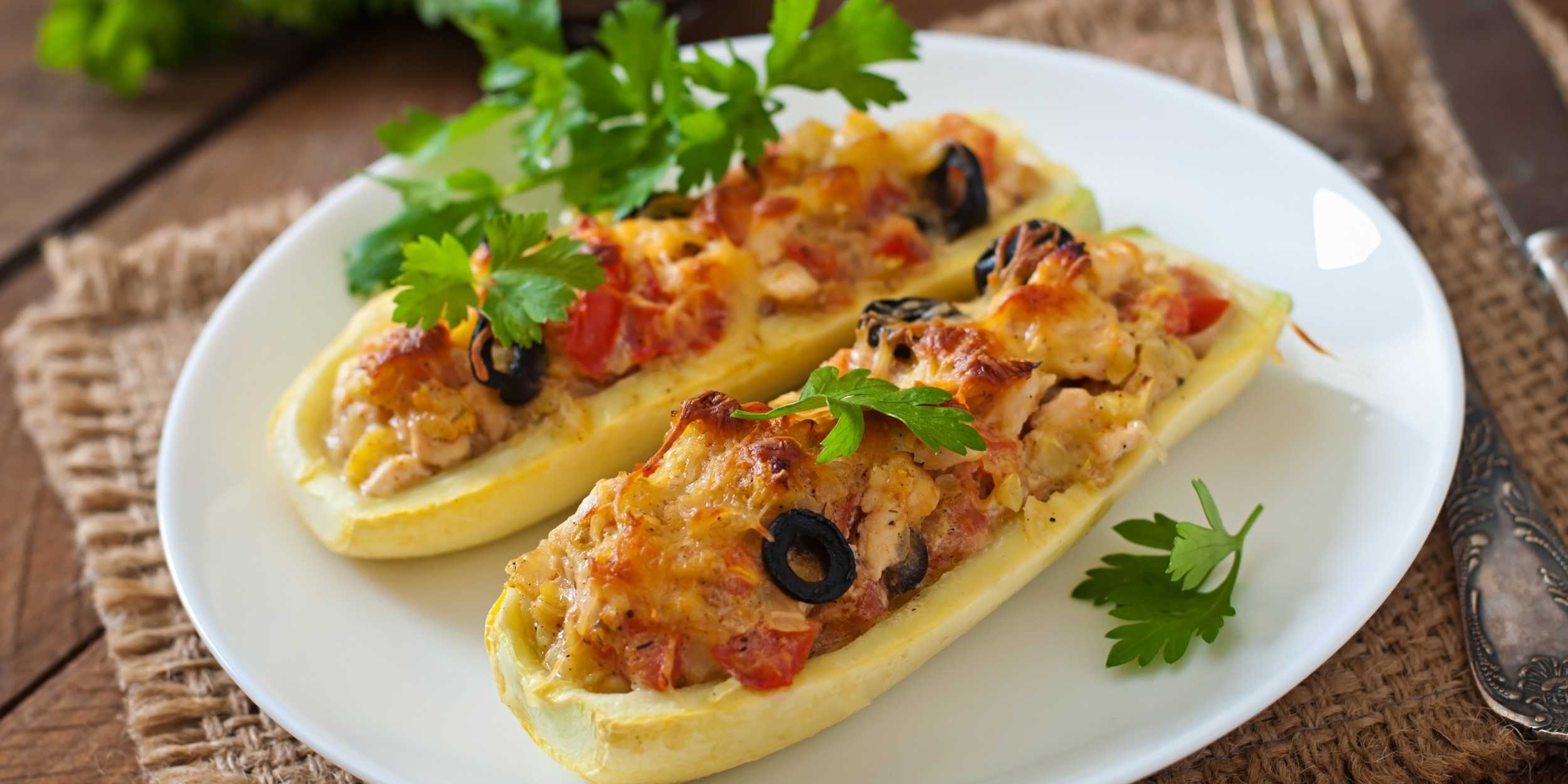 Лодочки из кабачков в духовке
