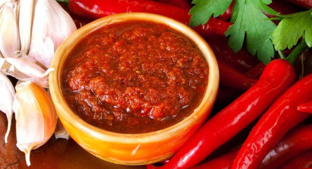 Как приготовить аджику из острого перца: рецепт и инструкция +фото и видео