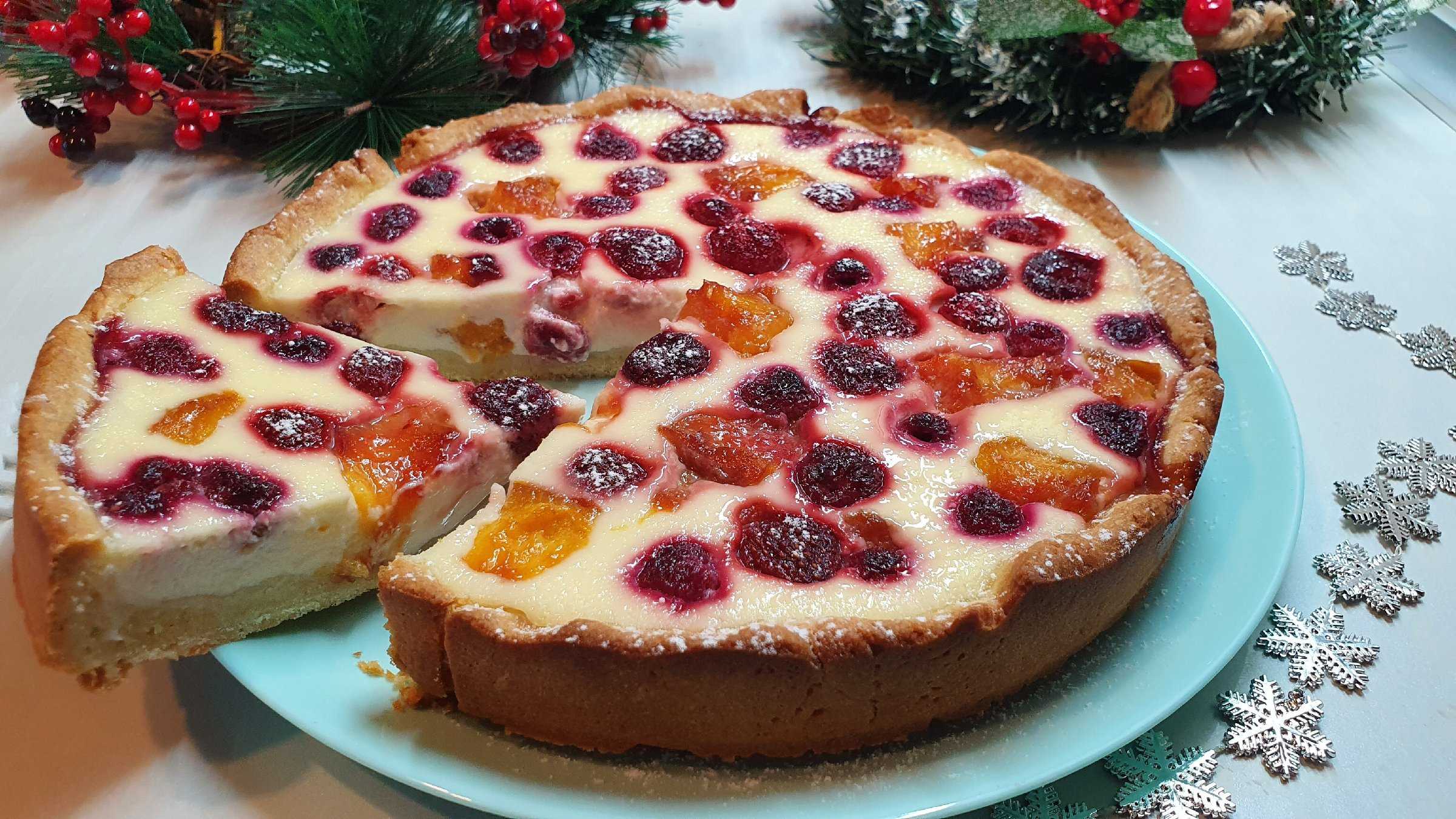 Пирог с клубникой - 7 пошаговых рецептов с фото