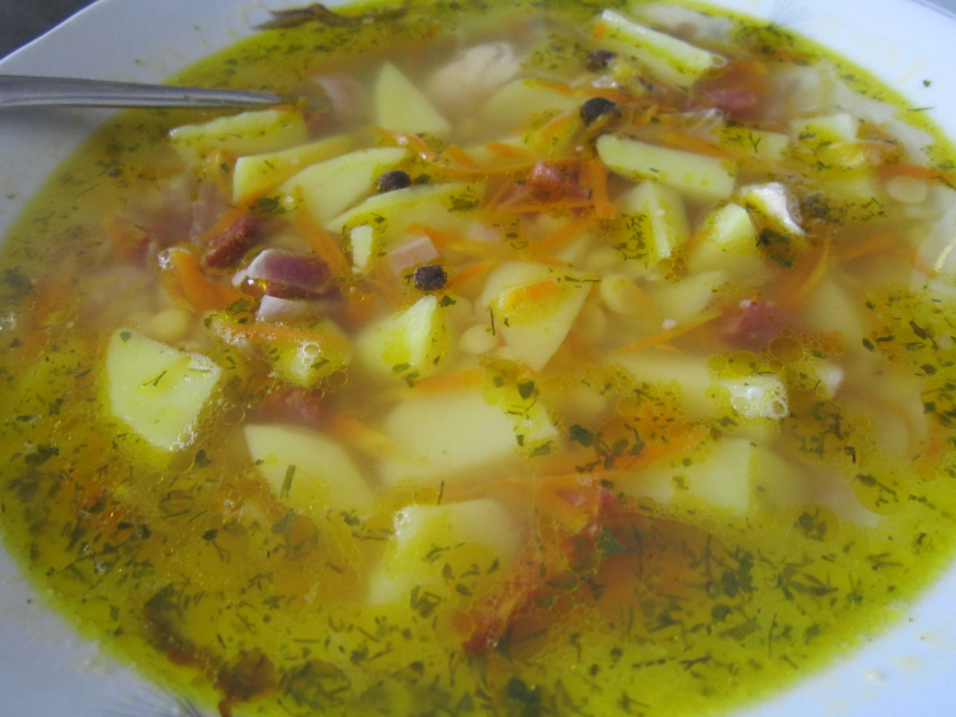 Гороховый суп с копчёной колбасой