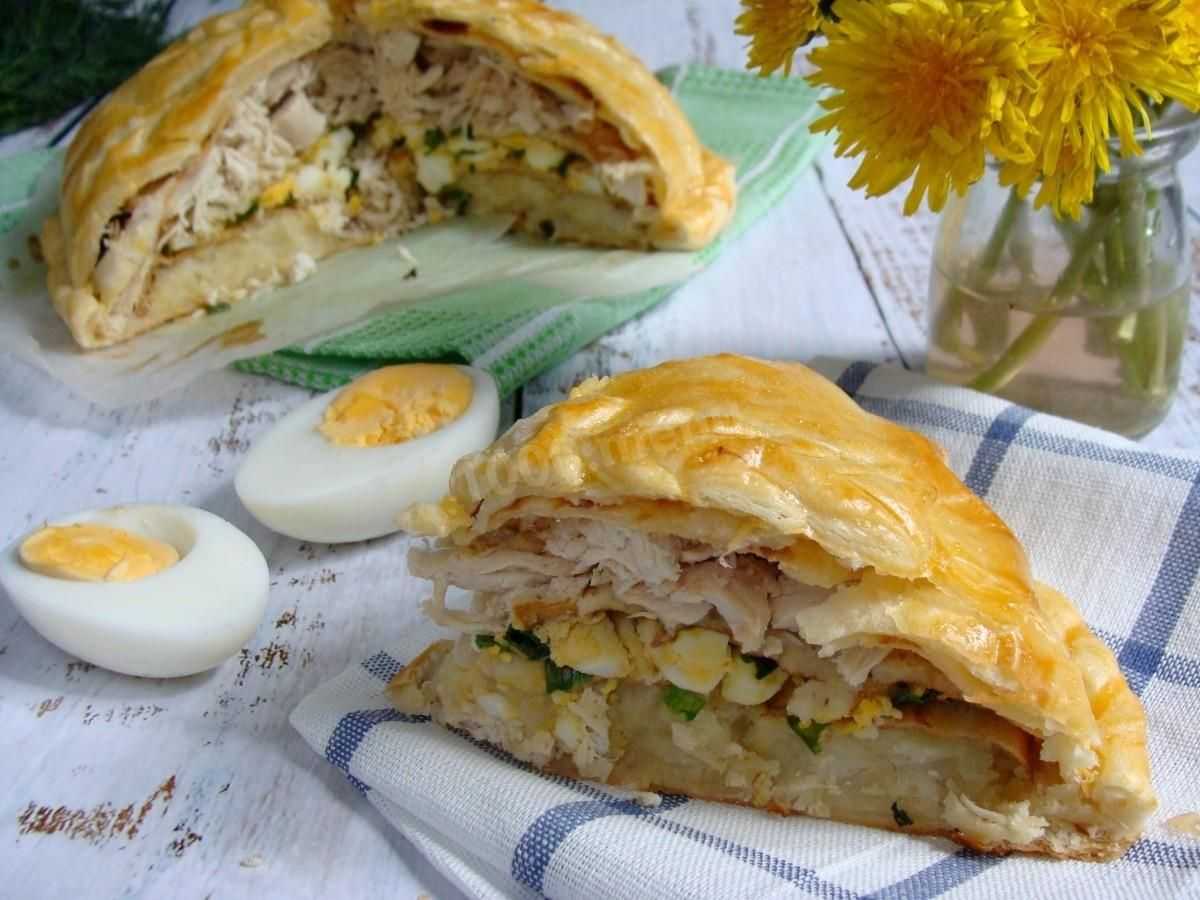 Курник из слоеного теста — 7 рецептов приготовления
