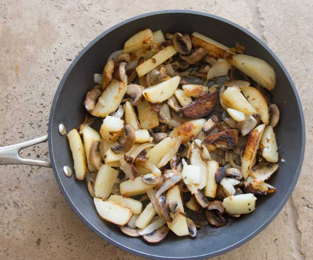 Жареная картошка с опятами замороженными на сковороде: 14 вкусных рецептов приготовления с фото в домашних условиях