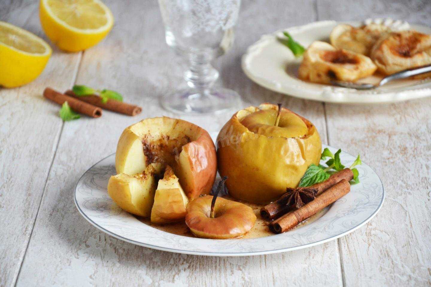 Рецепты салатов, первых блюд, закусок, вторых блюд, гарниров, закаток, выпечек, десертов и напитков | wowcook.net 
яблоки запеченные с мёдом в духовке, рецепт с фото | wowcook.net