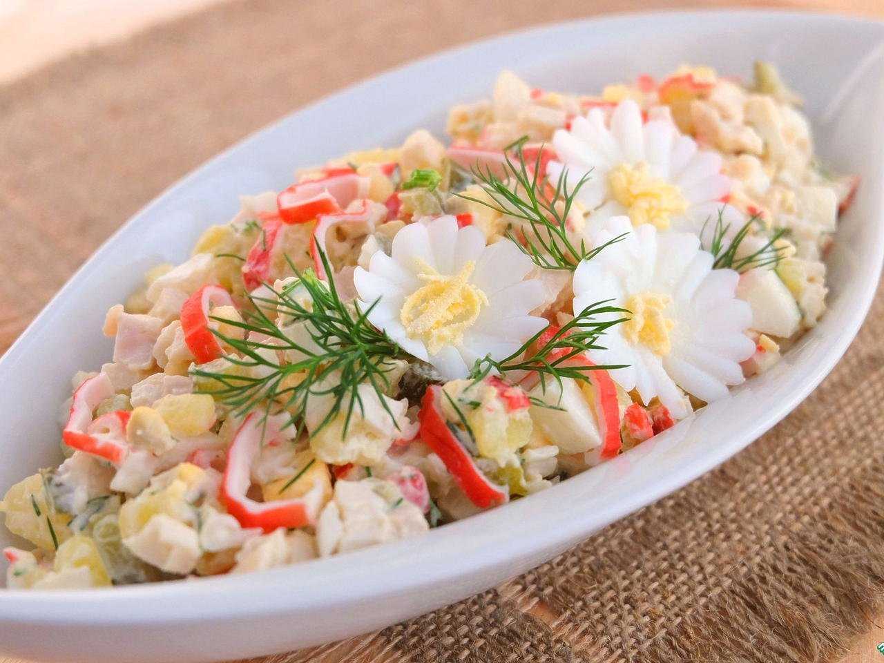 Салат с картошкой фри – 12 рецептов быстро и вкусно