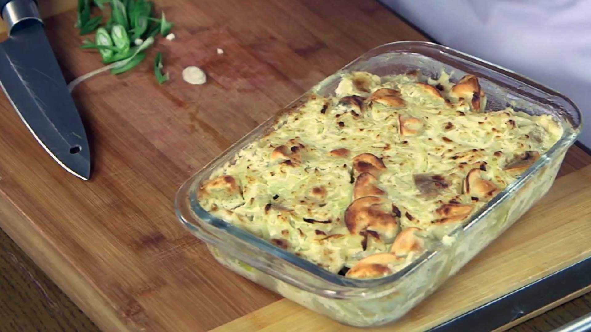 Запеченные пельмени в духовке с сыром