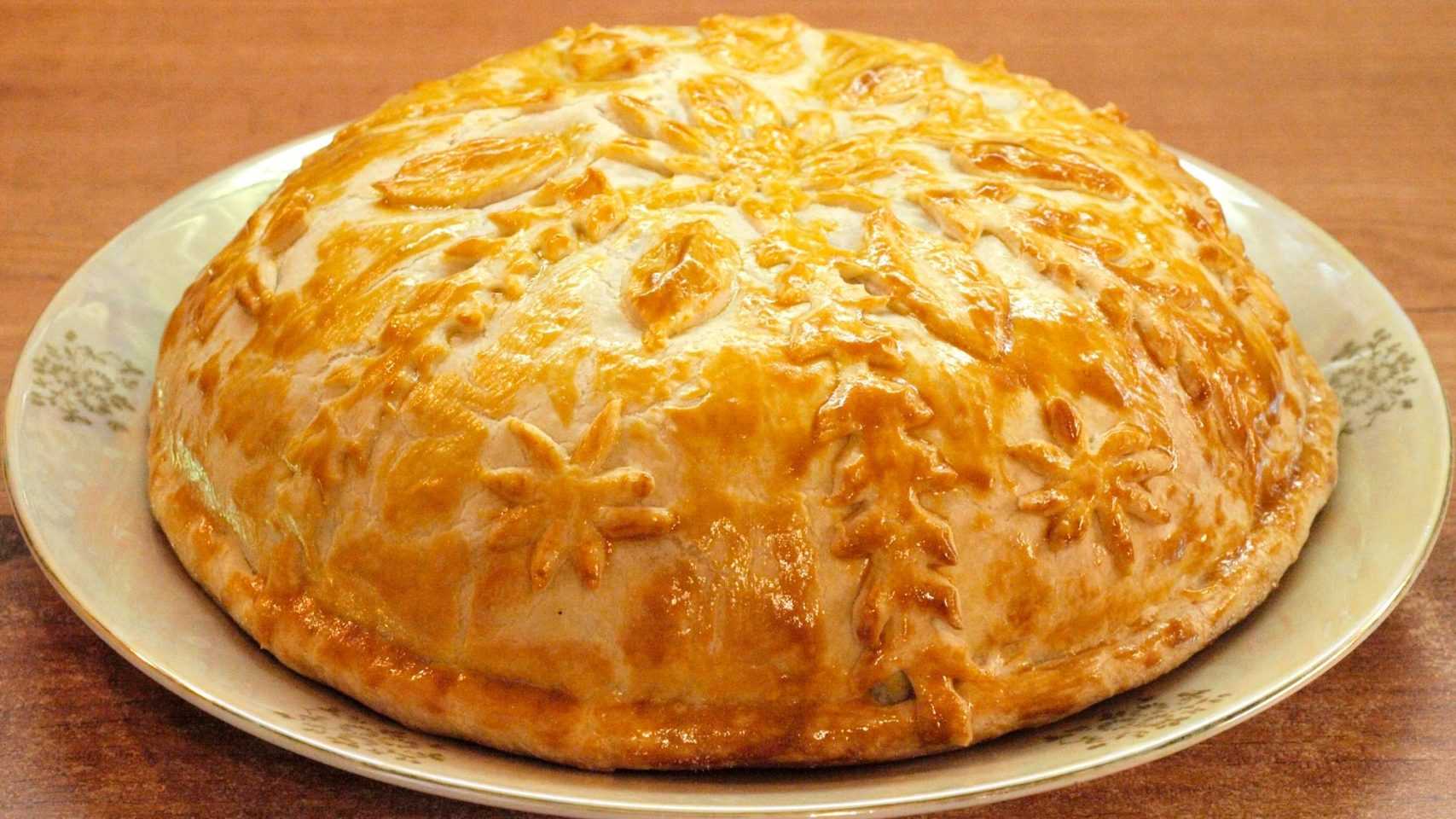 Курник с курицей и блинами