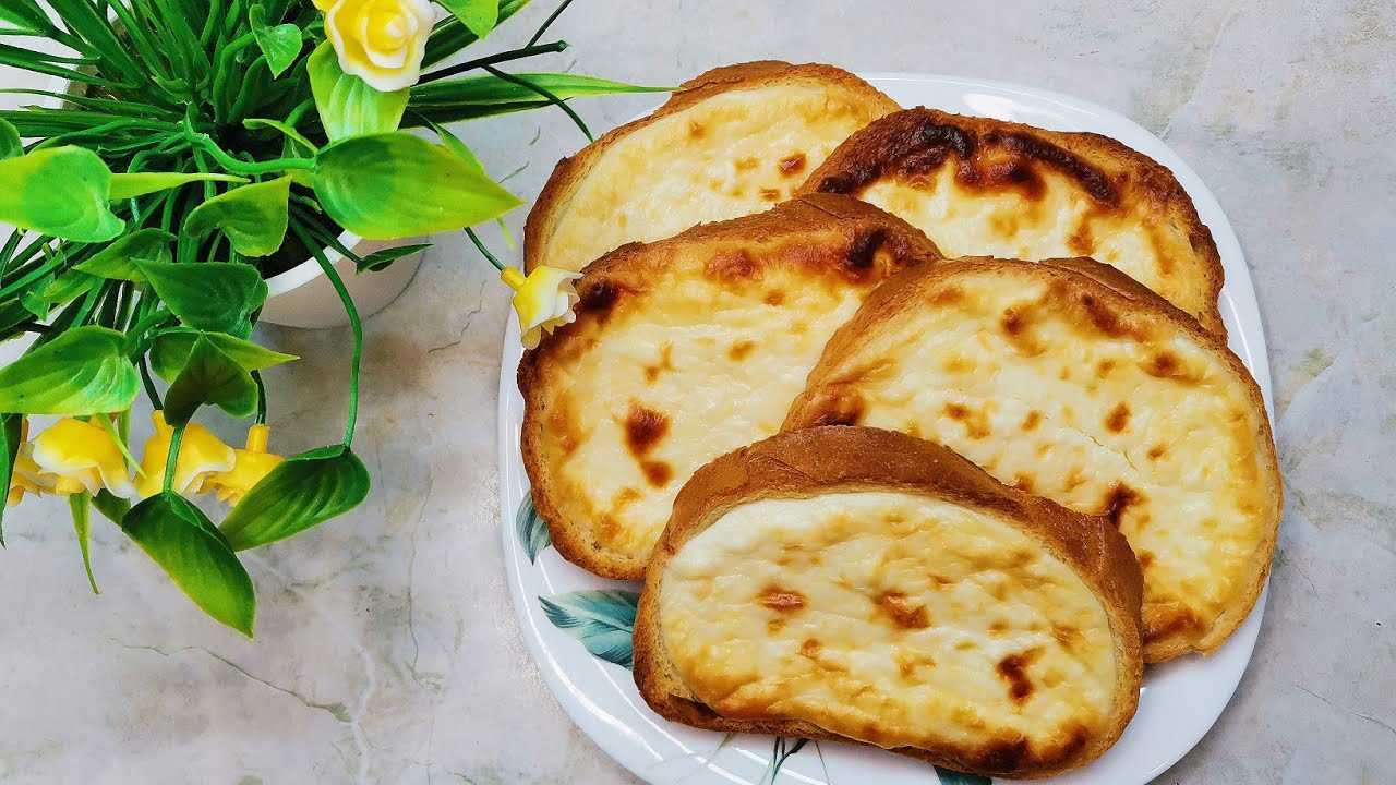 Ватрушки с творогом из дрожжевого теста в духовке