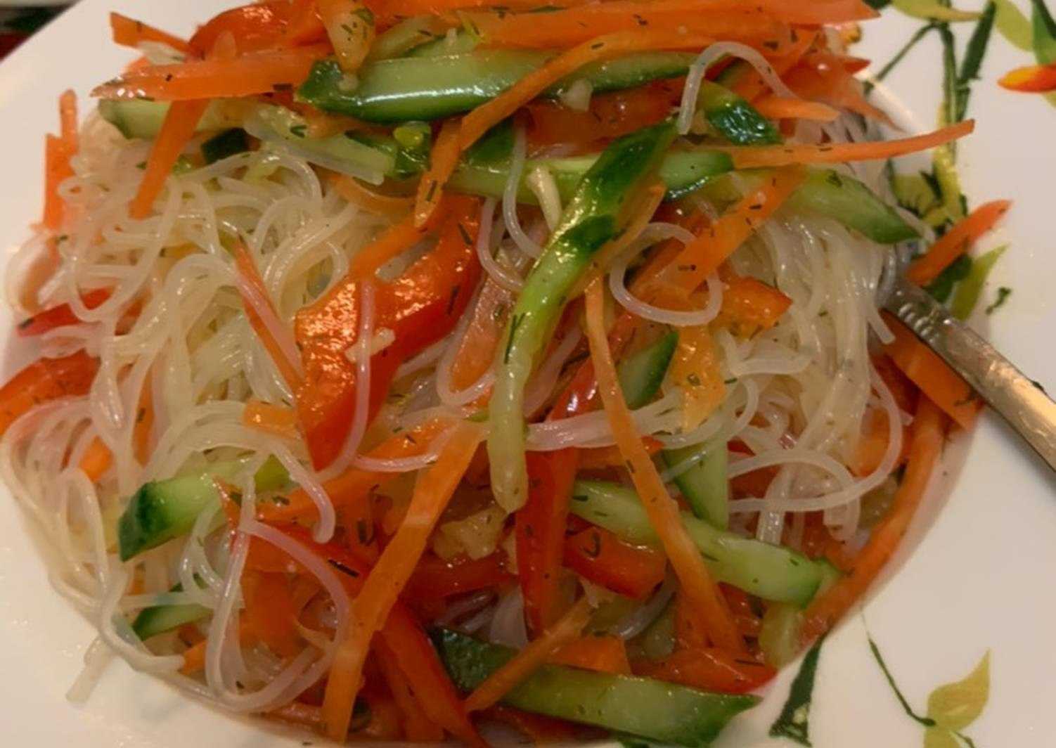 Салат фунчоза с овощами - рецепт в домашних условиях