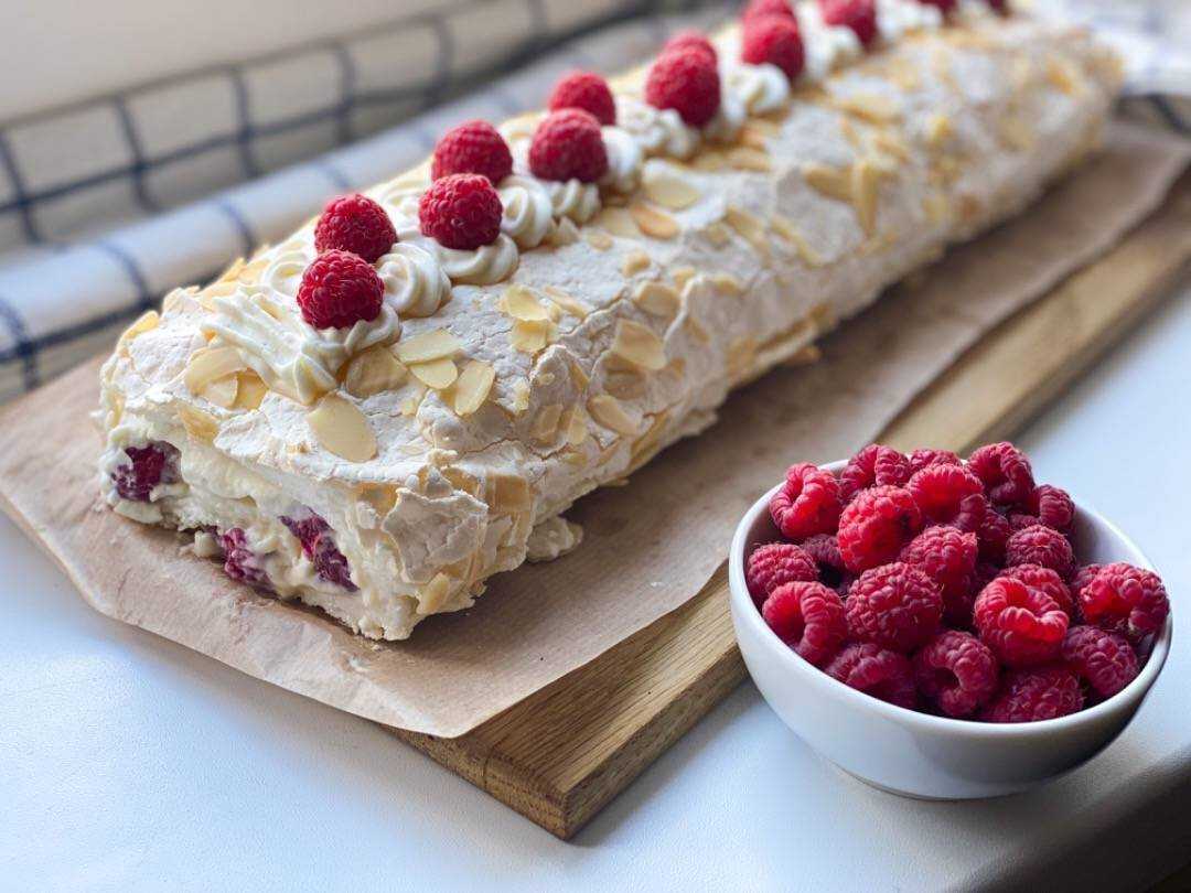 Меренговый рулет