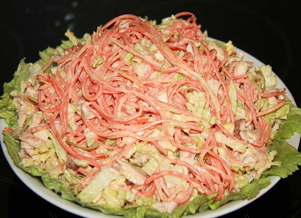 Салат с копченой курицей и корейской морковкой -пошаговый рецепт с фото