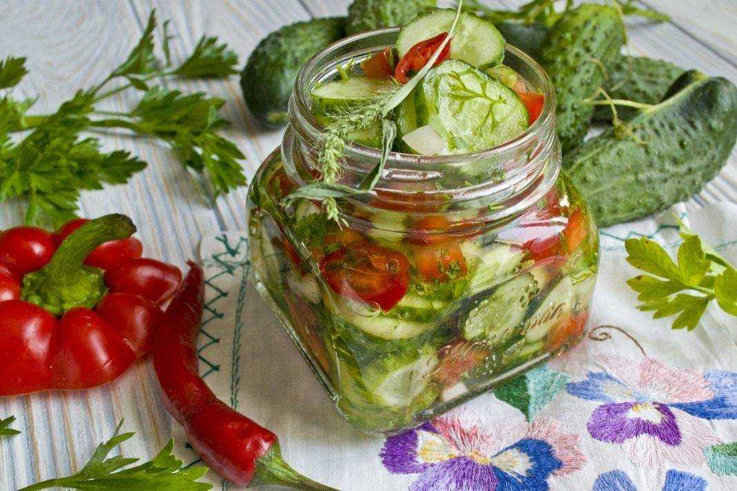 Салаты из огурцов на зиму — 9 самых вкусных рецептов