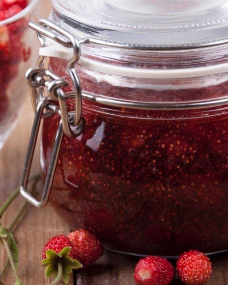 15 рецептов необычного варенья из клубники