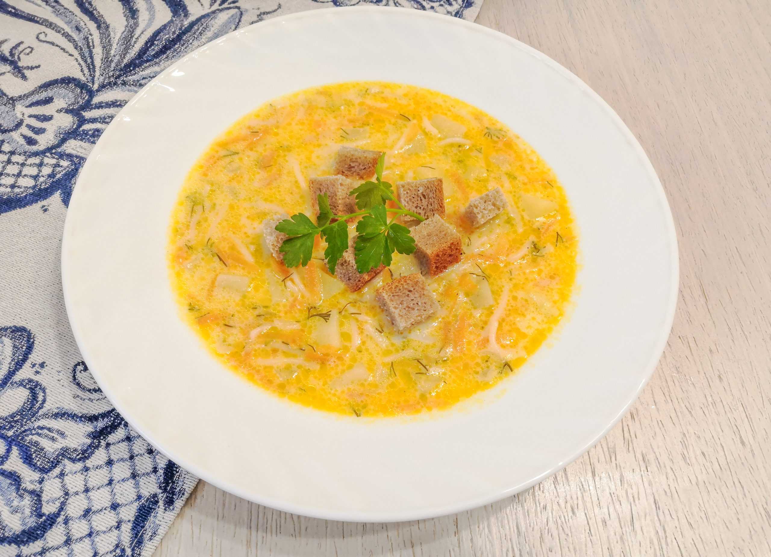 Сырный суп с плавленным сыром и курицей — пошаговый рецепт