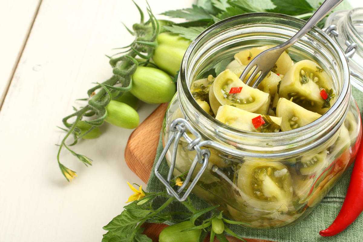 Зеленые помидоры на зиму - самые вкусные и простые рецепты
