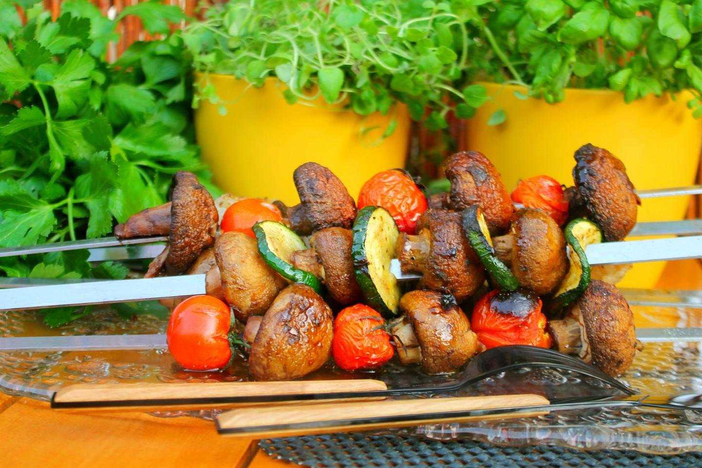 Шашлык из шампиньонов на мангале: простые и вкусные рецепты маринада