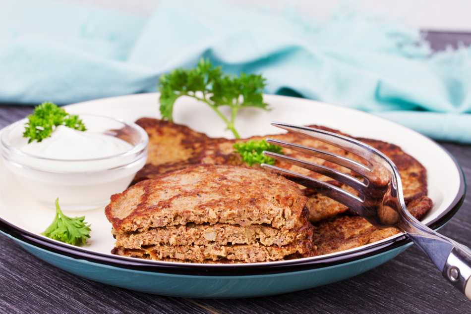 Печеночные оладьи из куриной печени классический пошаговый рецепт с фото быстро и просто от натальи даньчишак и алены каменевой