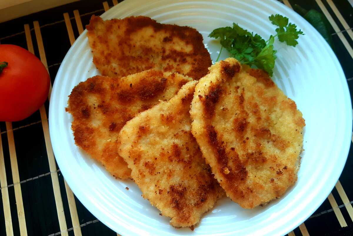 Куриные отбивные в кляре на сковороде - 10 пошаговых фото в рецепте