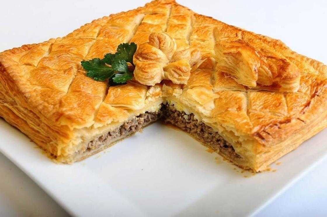 Пирог из слоеного теста с мясом - лучшие рецепты. как правильно и вкусно приготовить пирог из слоеного теста с мясом. - автор екатерина данилова - журнал женское мнение