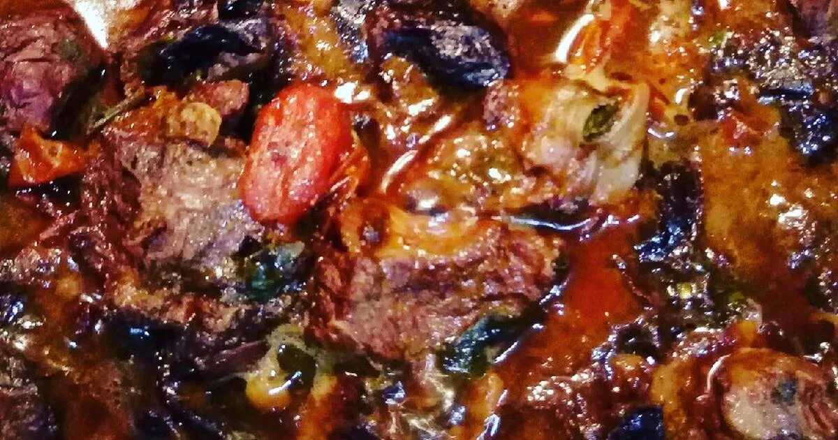 Свинина с черносливом в духовке – 10 простых и вкусных рецептов