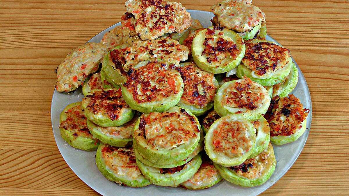 Самые вкусные рецепты кабачков с фаршем в духовке — вкусный хит летнего сезона