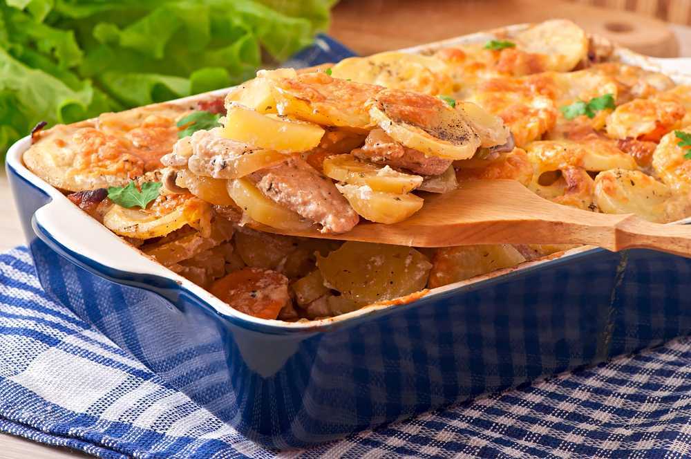 Картошка с мясом — простые и вкусные рецепты в духовке